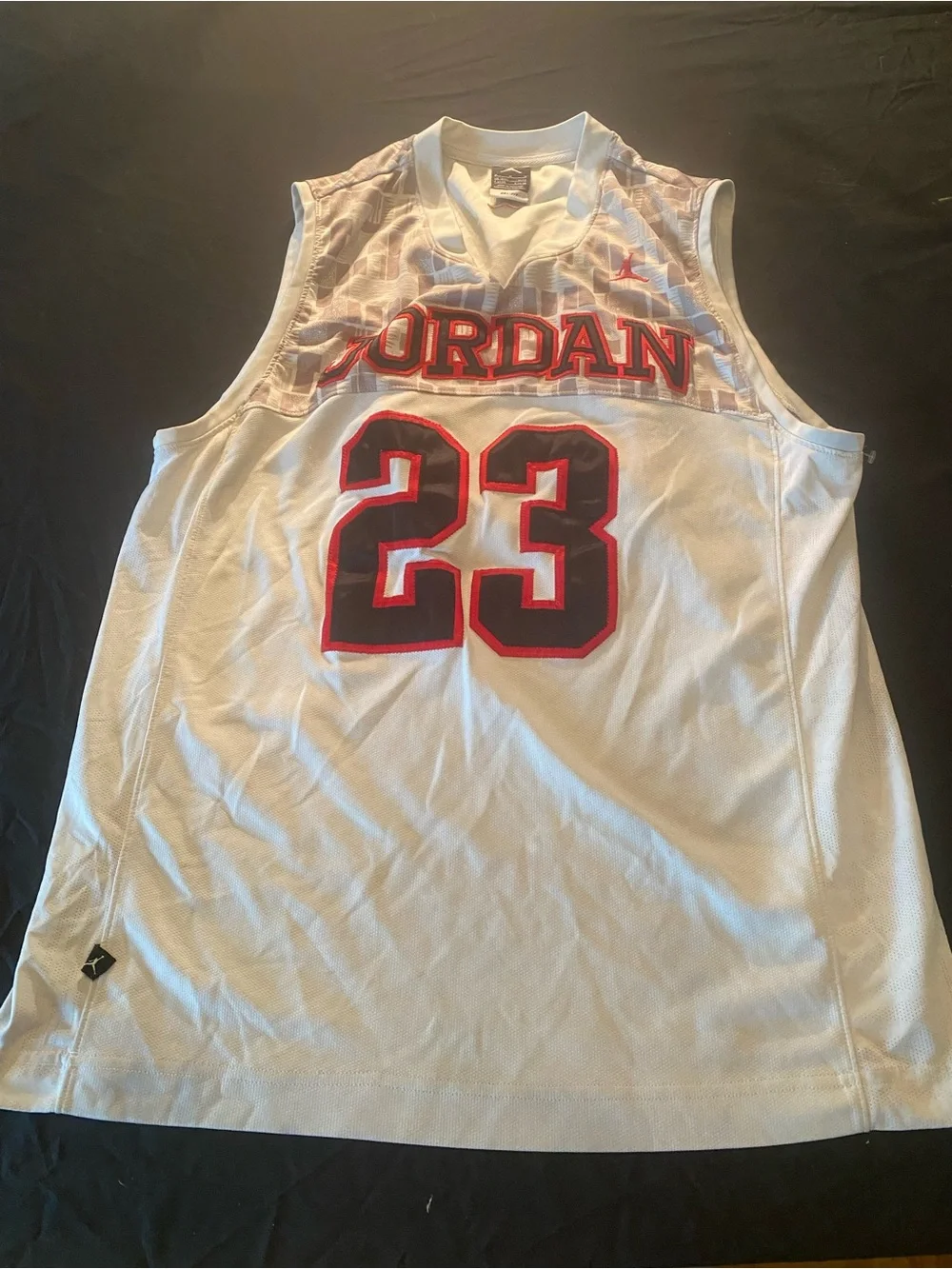 Jordan Dri-FIT White Mesh Performance Top with Black Tag jersey men’s medium